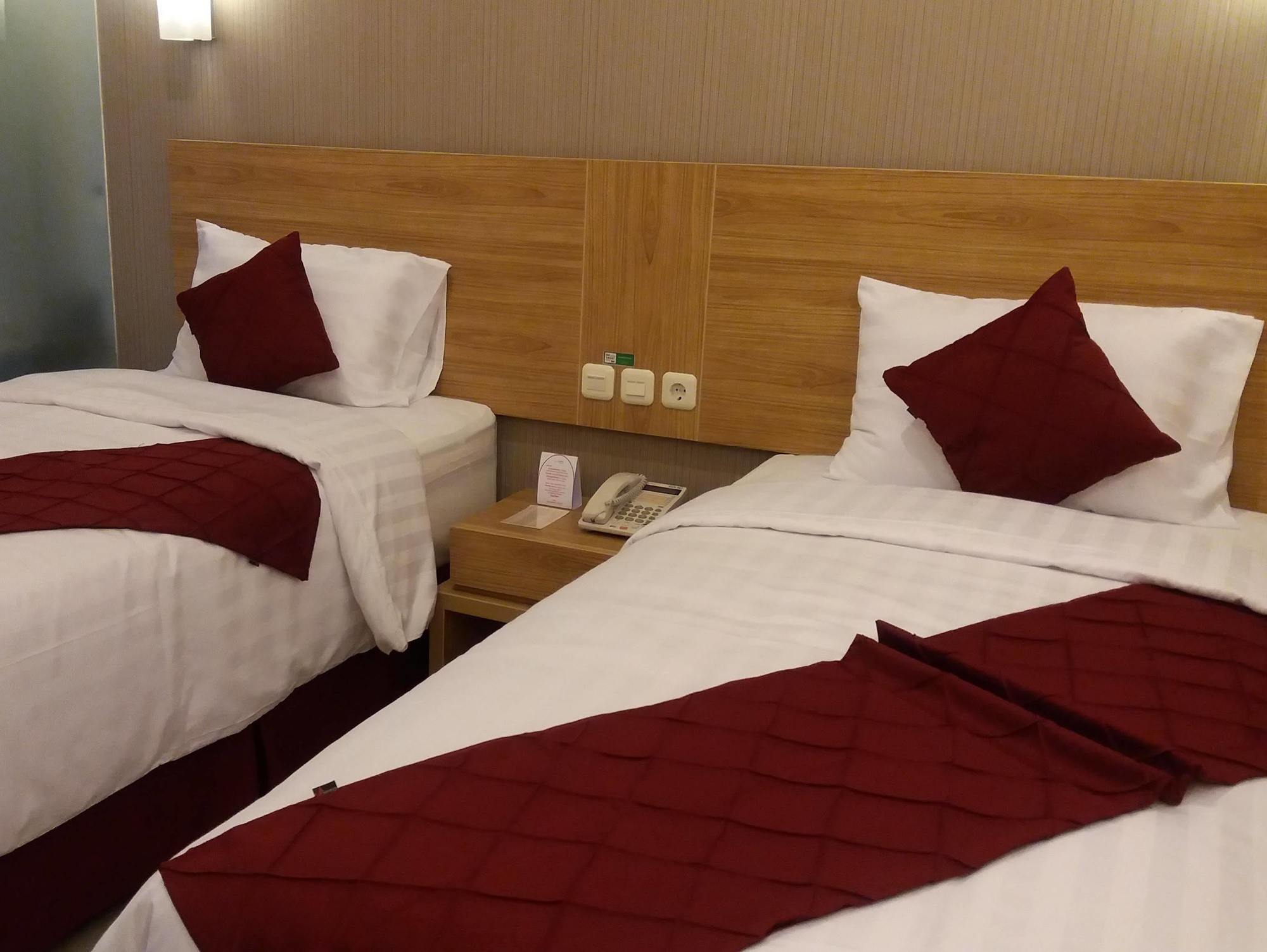 Reddoorz Syariah Near Terminal 1 Juanda Airport Hotel Brebek Exterior photo