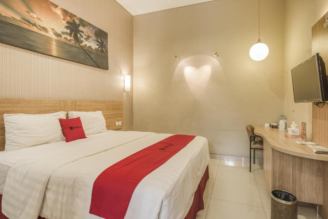 Reddoorz Syariah Near Terminal 1 Juanda Airport Hotel Brebek Exterior photo